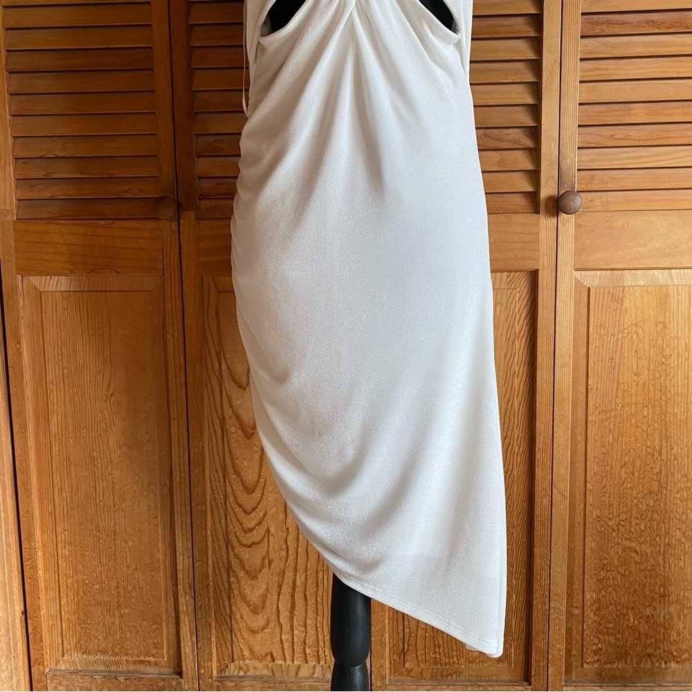 🎉HP🎉 🤍LuLu’s, Size XL, “Saw You Staring”, Asymmetrical Cutout Bodycon Dress - Picture 10 of 16